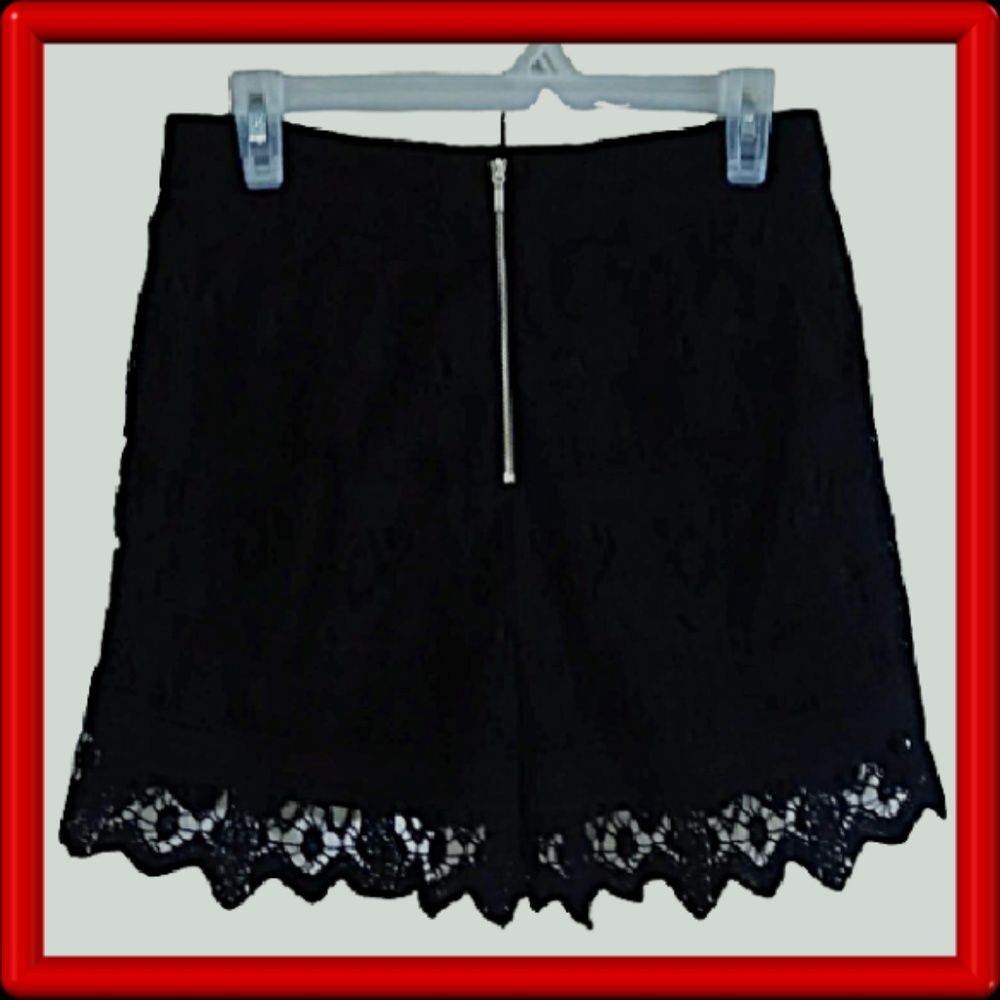 BEBE BLACK CROCHET HIGH WAIST SHORT Size 6 - NWOT